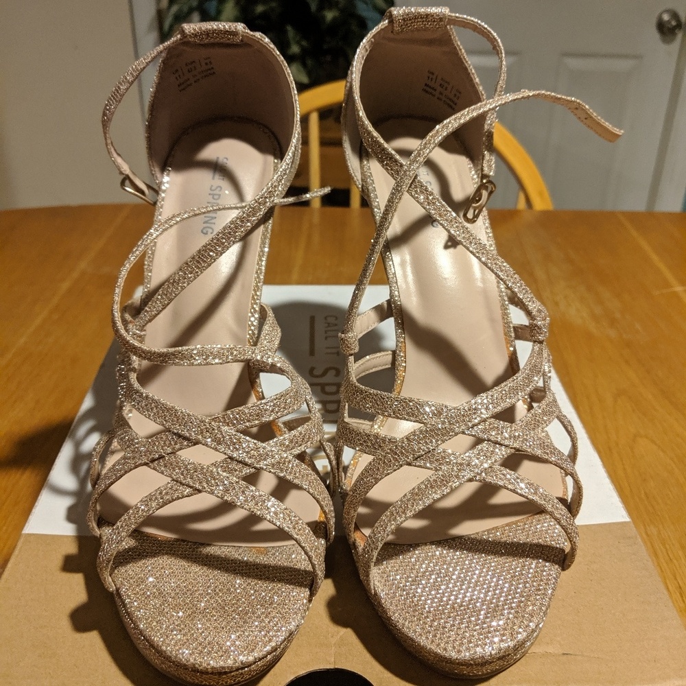 Gold Heels - Picture 2 of 2